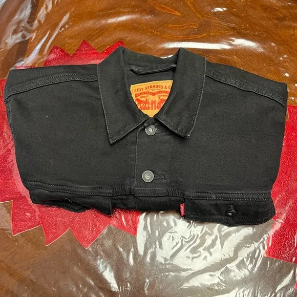 Levi Strauss & Co. Men's Black Denim Jacket - Picture 11 of 14